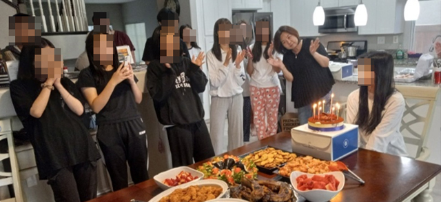 한국 학생들을 위한 한국 음식 및 생일 파티